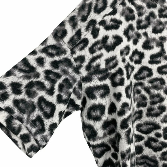 Splendid Shirt Womens Sz M Gray Black Leopard Round Neck Fleece Stretch Pullover - Picture 6 of 9